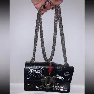 PINKO ハンドバッグ PINKO Leather Shoulderstrap LOVE GRAFFITI Bag Black/White